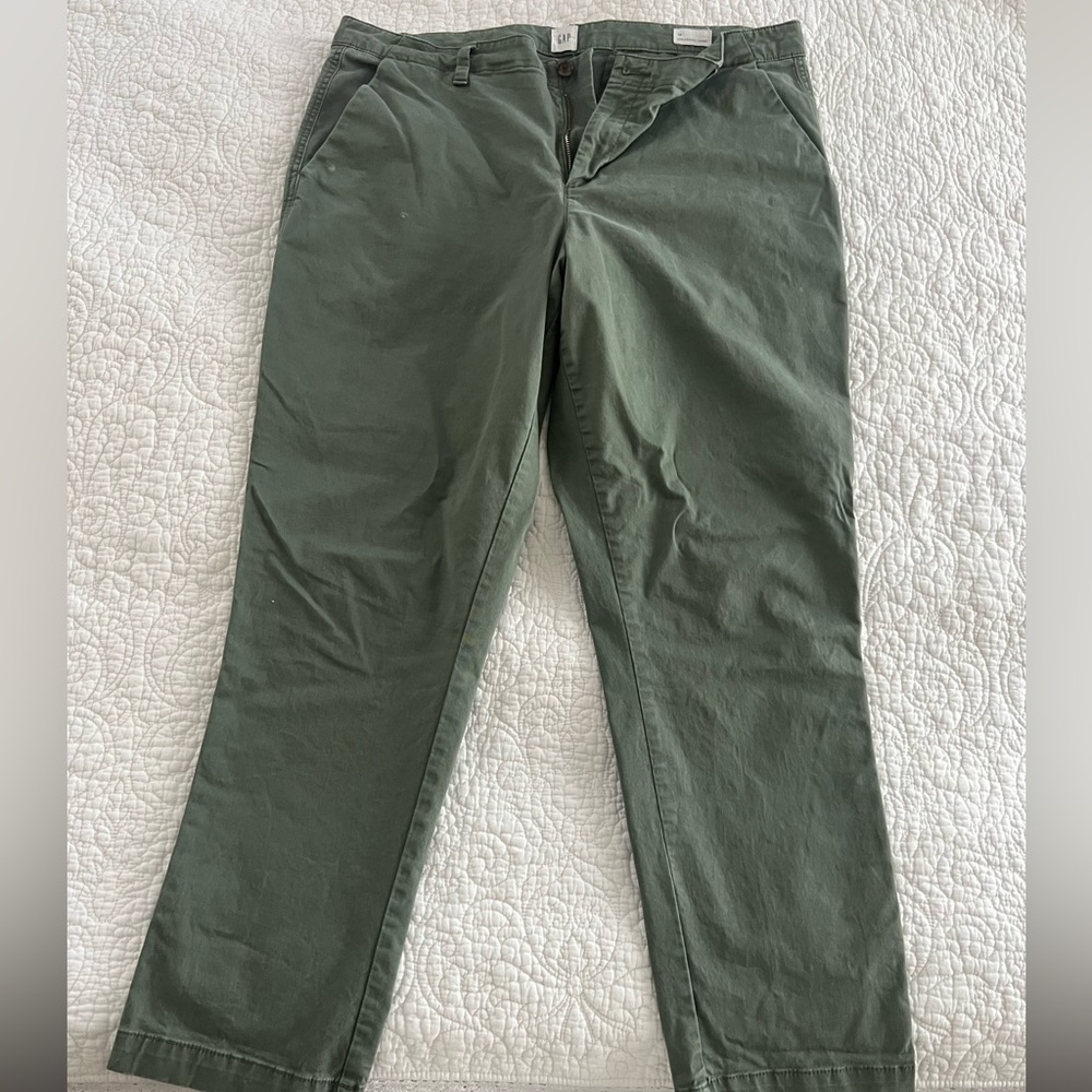Gap girlfriend chino